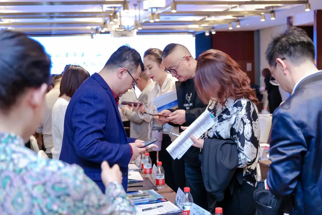乌海旅行社与山东中国国旅签订战略合作协议