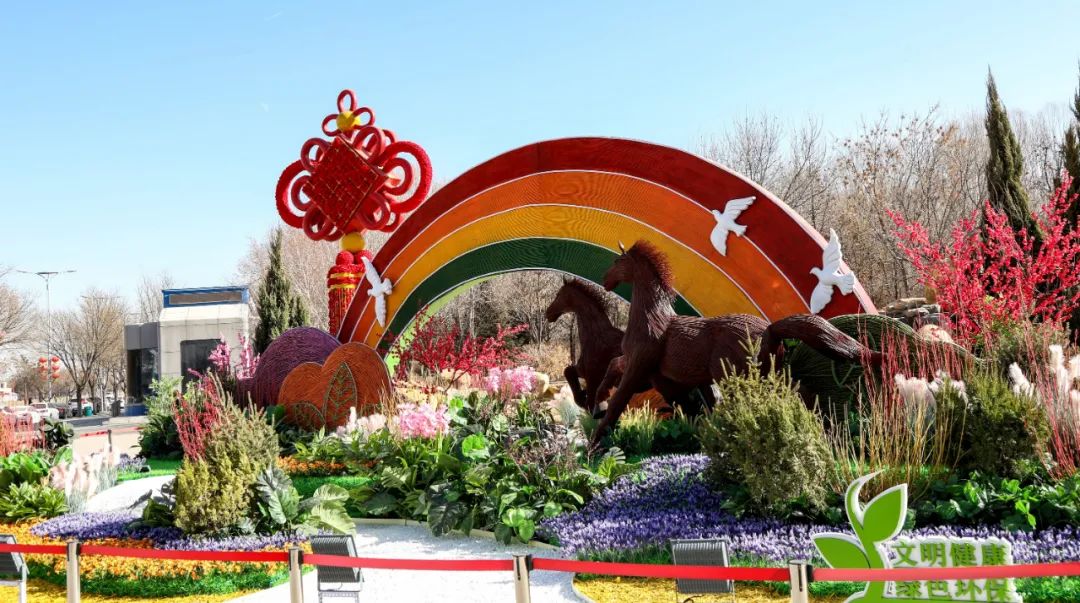 >内蒙古新闻网>内蒙古旅游>记者在采访中了解到,冬季特色立体花坛于1