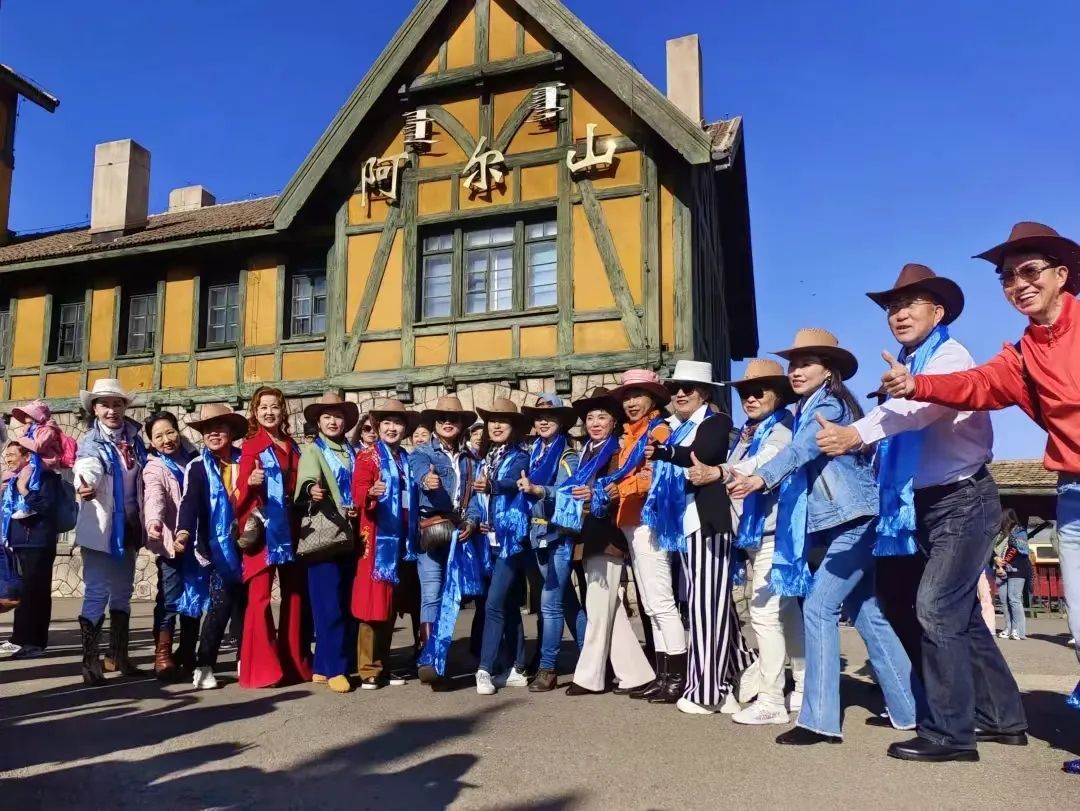 127个旅行团共赴阿尔山杜鹃之约-内蒙古旅游-内蒙古新闻网