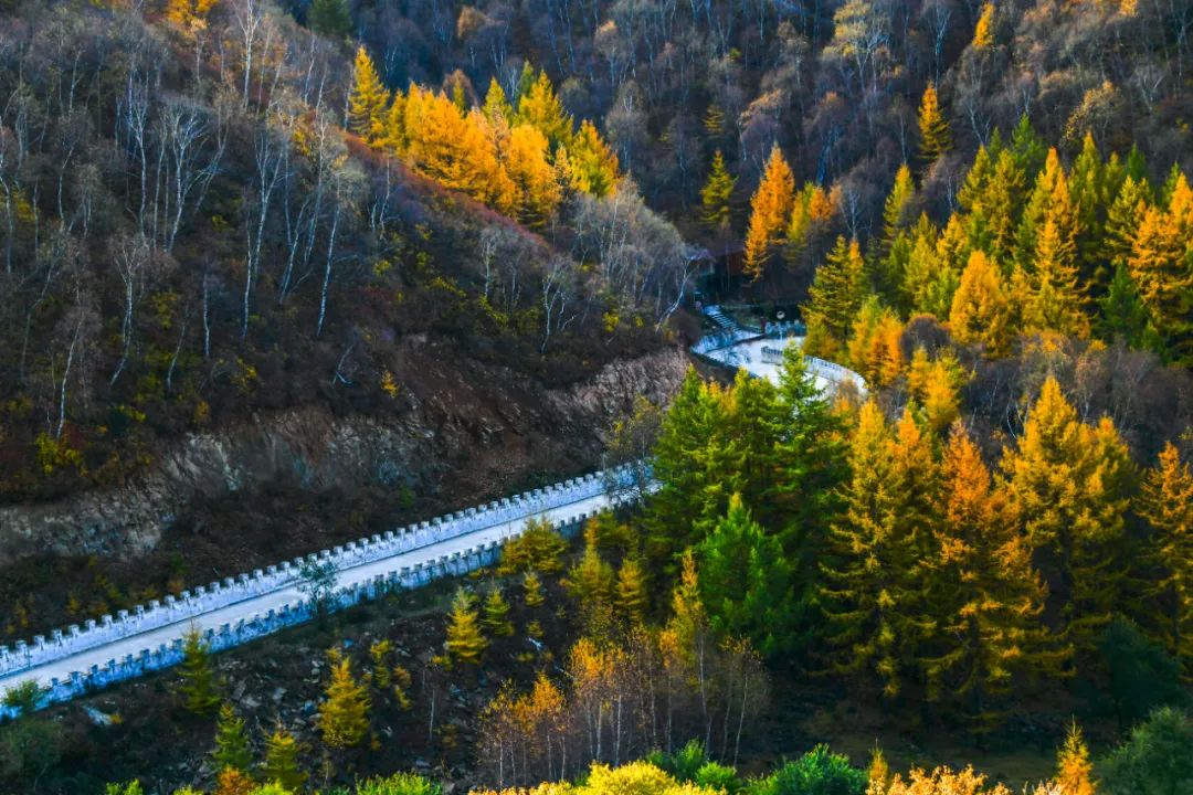 悦赏最壮美的苏木山秋色最震撼的日出美景