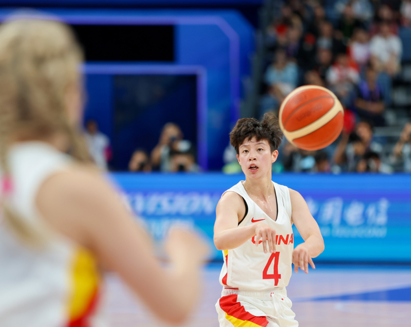 打出关键3分李缘出现机会了必须要出手果断