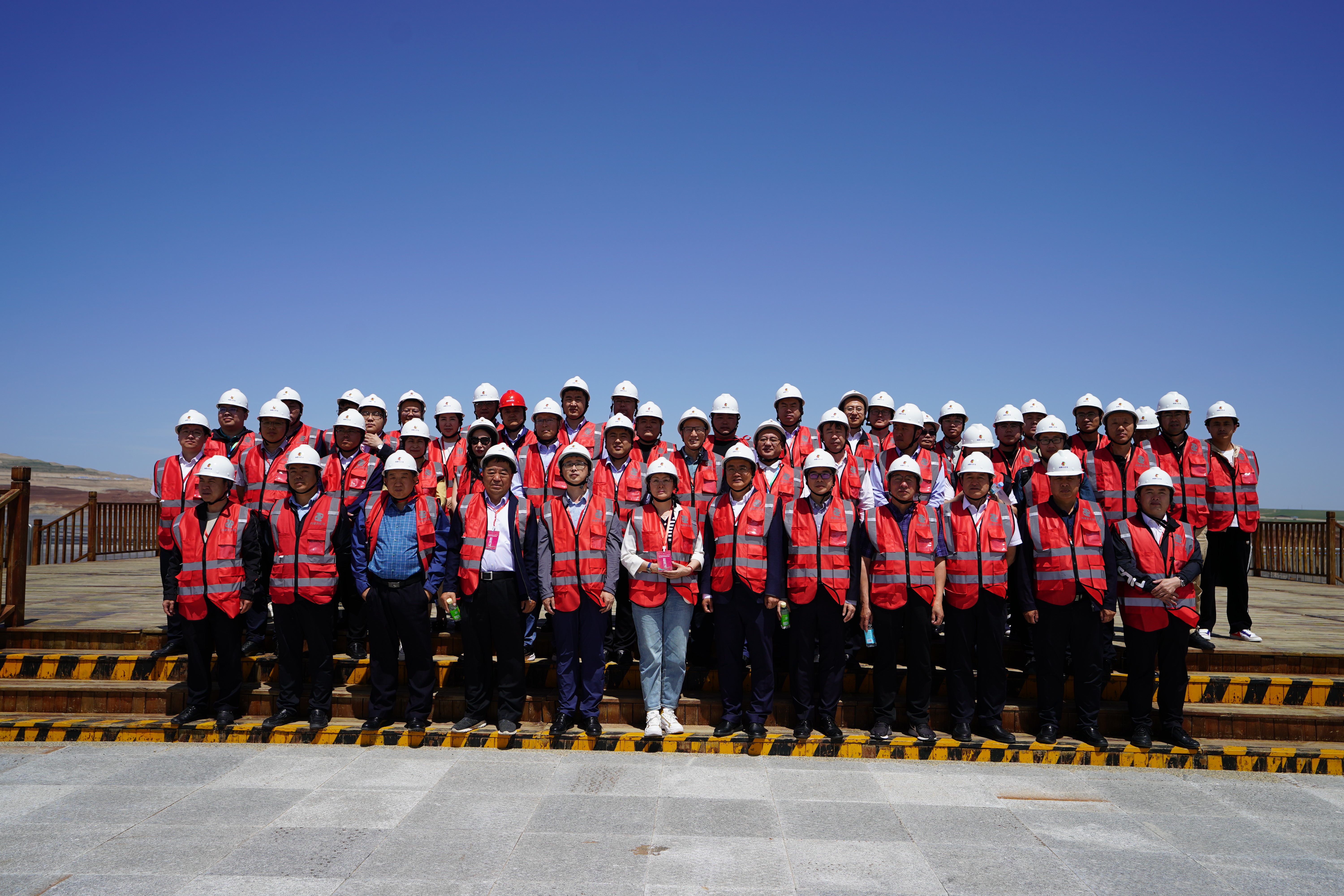 互联网赋能智能矿山专题研讨会在白音华露天矿成功举办