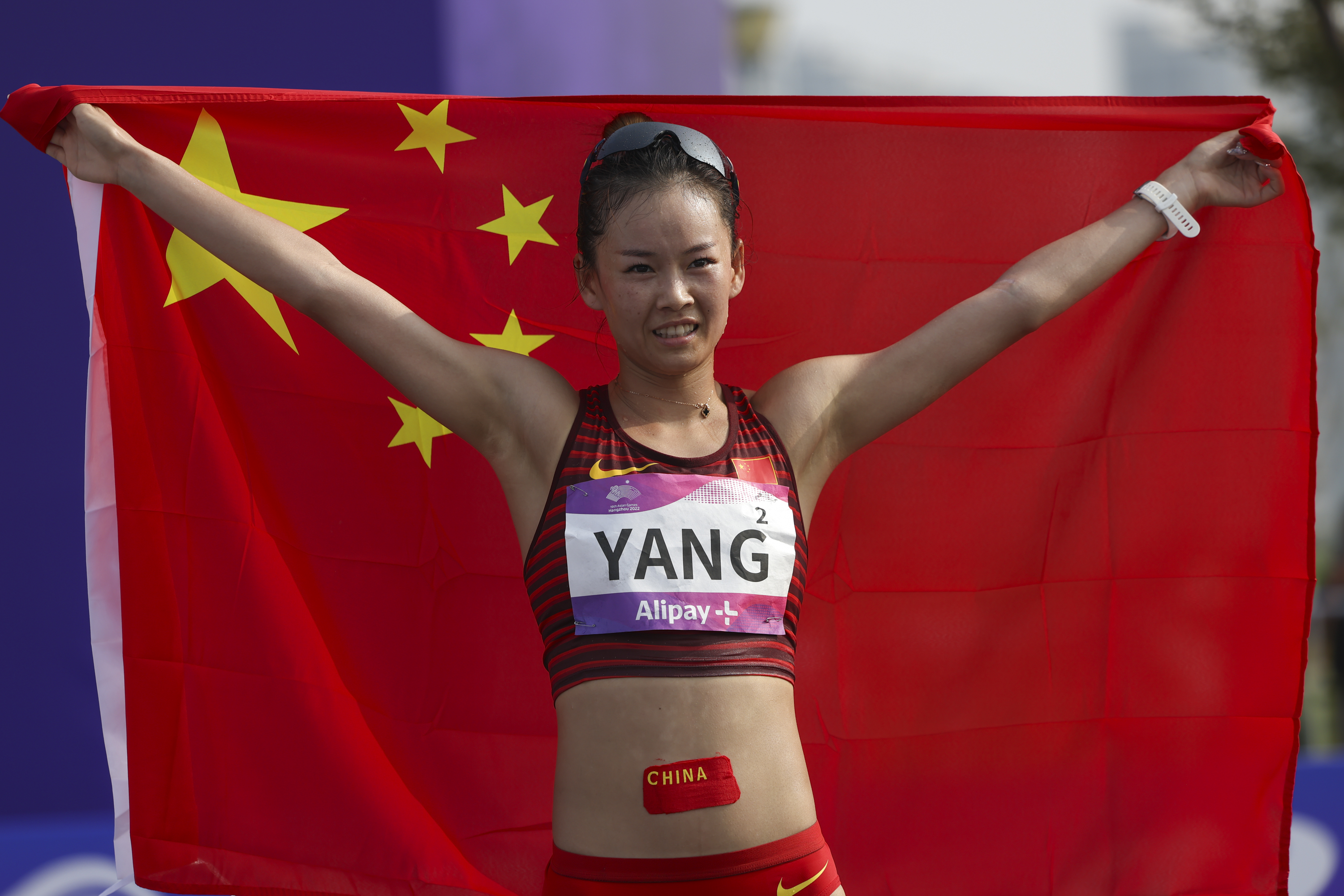 内蒙古姑娘杨家玉亚运会成功卫冕