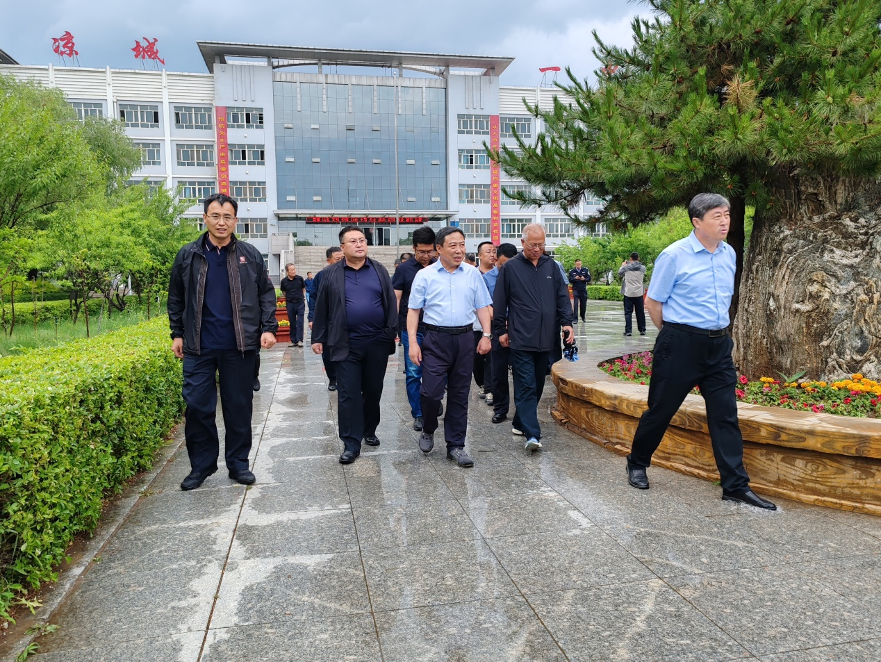 在凉城一中考点,刘进涛详细了解高考安全保密工作,网络